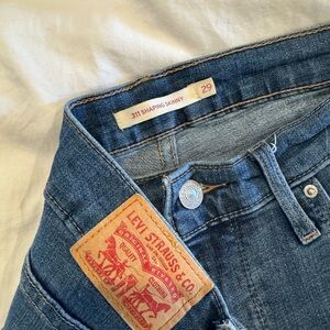 Levi's Women's 311 Shaping Skinny Jeans